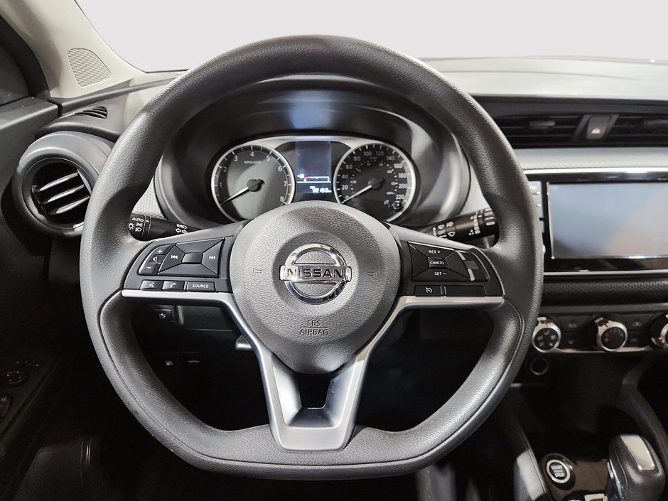 2021 Nissan Kicks S-11
