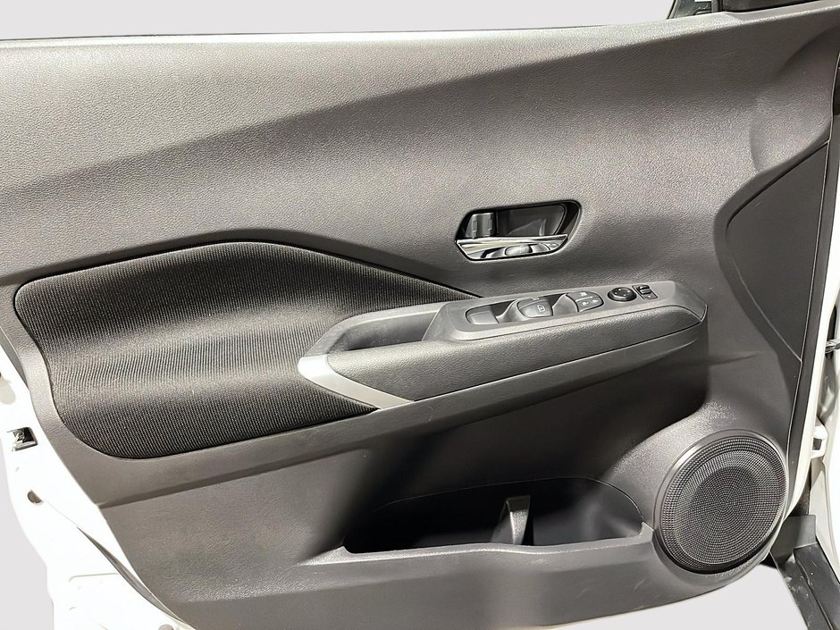 Nissan Kicks SV 2021-10