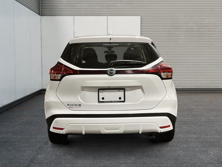 2021 Nissan Kicks S-2