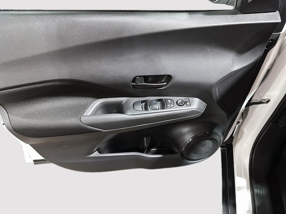 2021 Nissan Kicks S-10