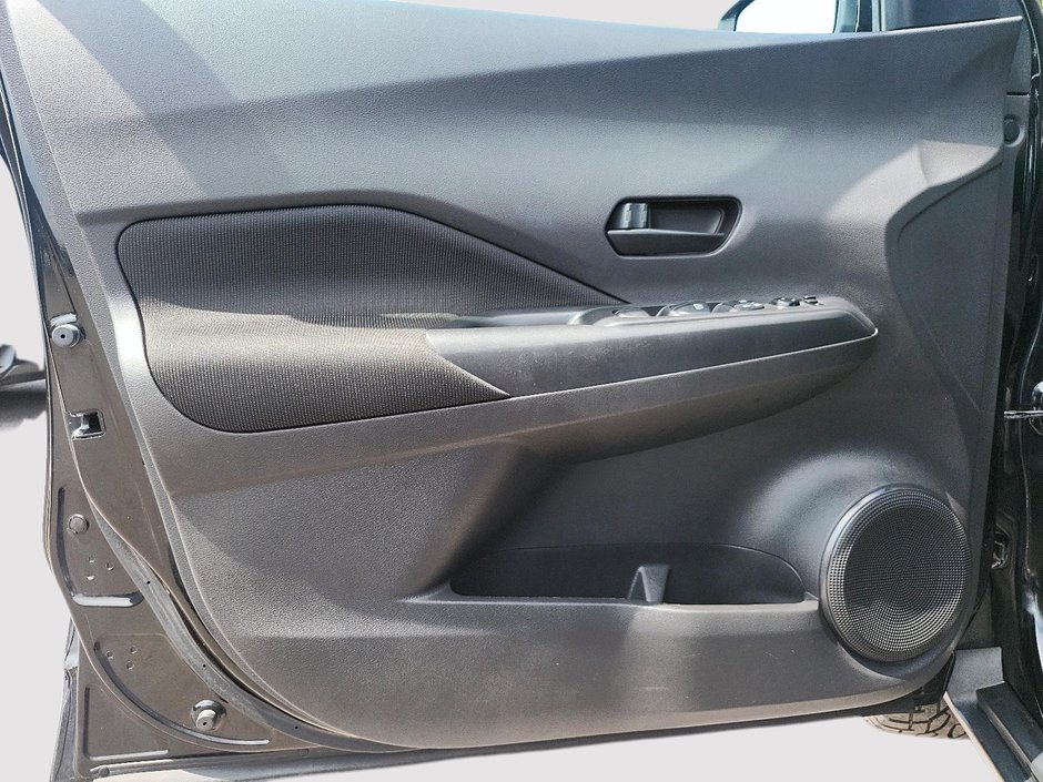 2021 Nissan Kicks S-10