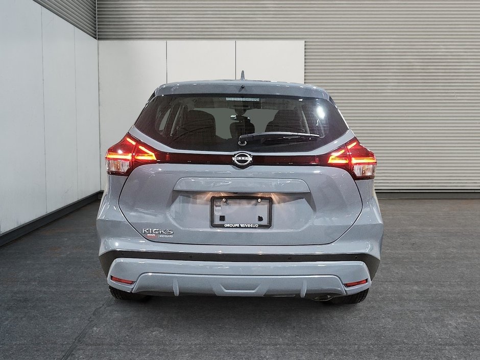 2022 Nissan Kicks S-2