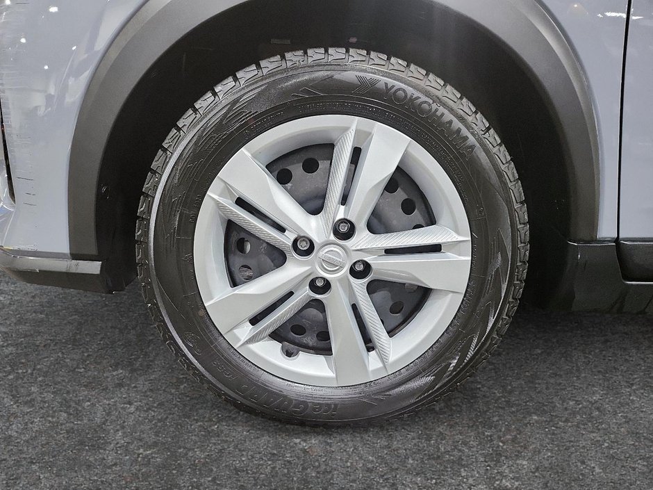 2022 Nissan Kicks S-6