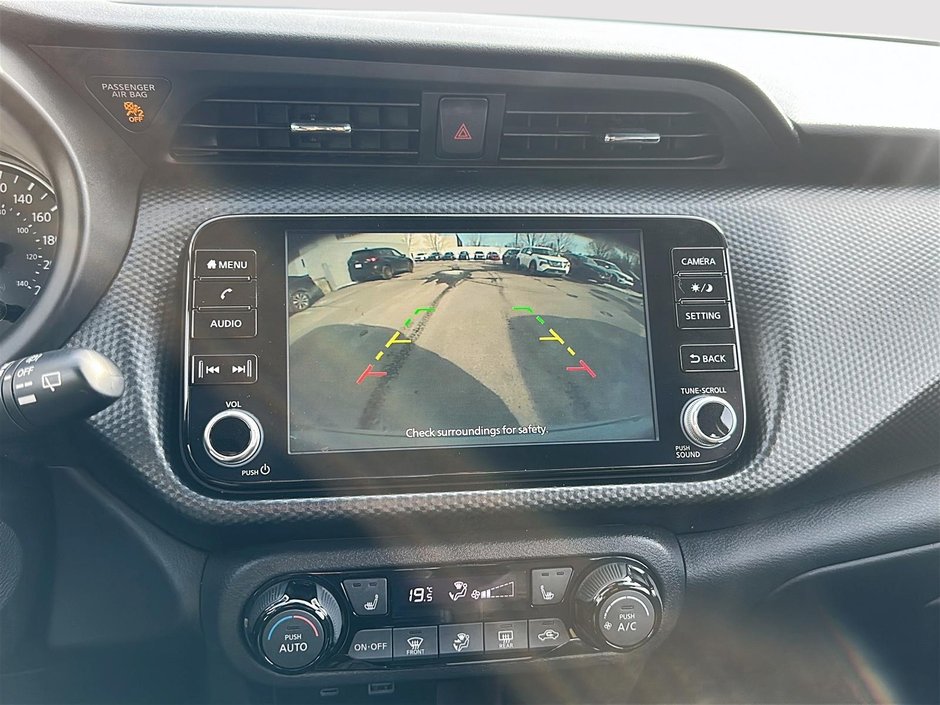 Nissan Kicks SV 2022-15