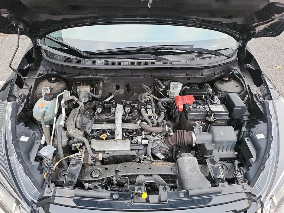 2023 Nissan Kicks SR-8