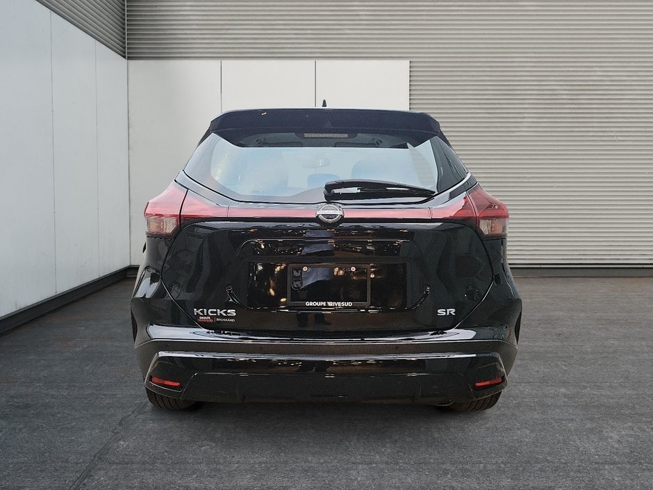 2023 Nissan Kicks SR-2