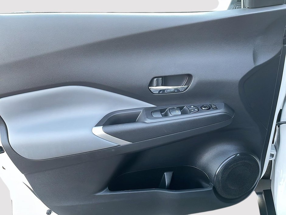 Nissan Kicks SR 2023-10