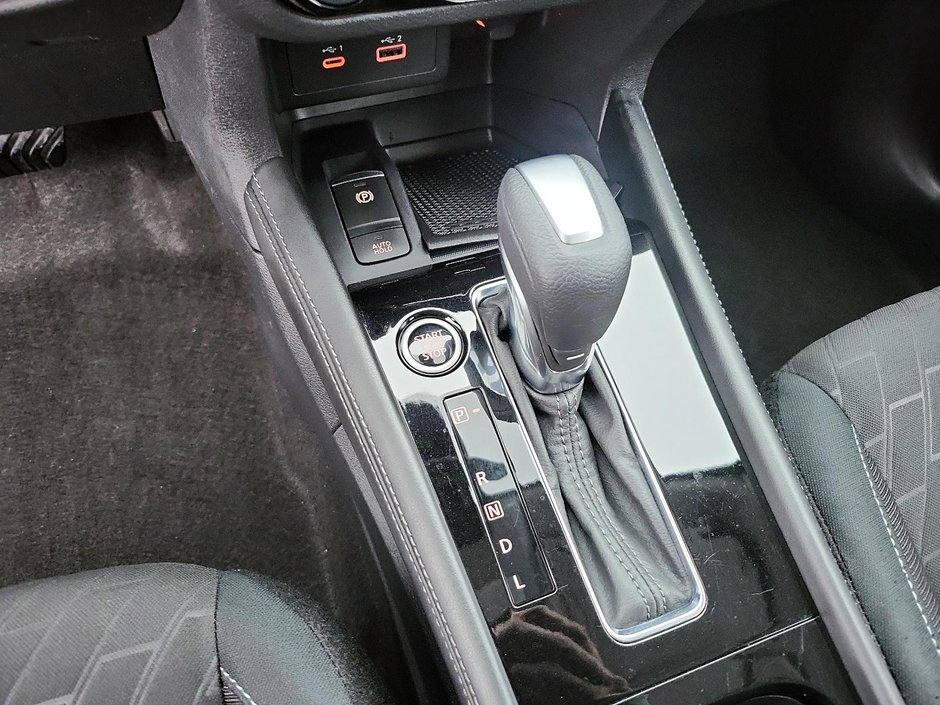 Nissan Kicks SV 2023-15