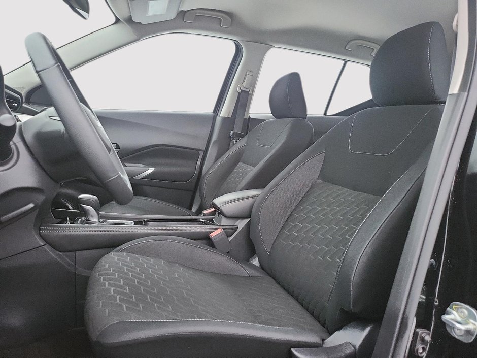 Nissan Kicks SV 2023-9