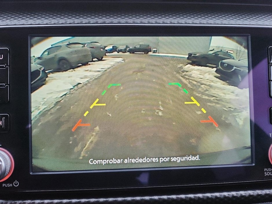 Nissan Kicks SV 2023-16