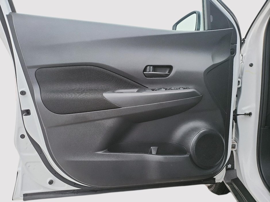 Nissan Kicks S 2024-10