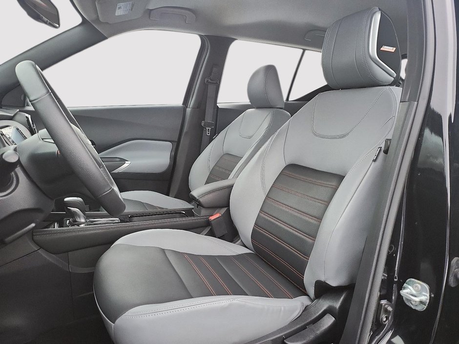 2024 Nissan Kicks SR-8