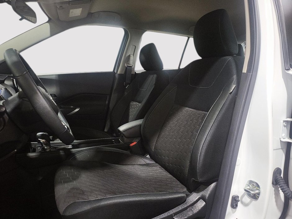 2024 Nissan Kicks SV-8