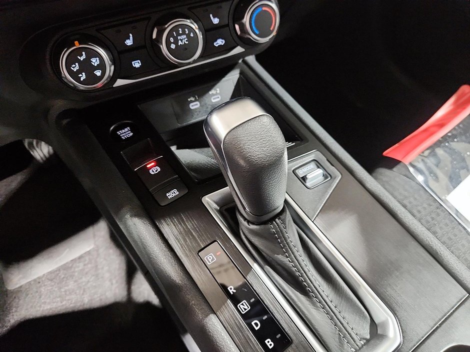 2025 Nissan Kicks S-14