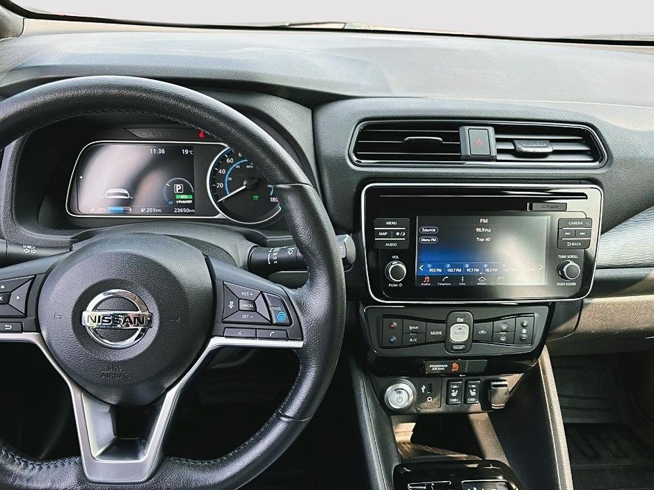 2019 Nissan Leaf SV NAVIGATION-12