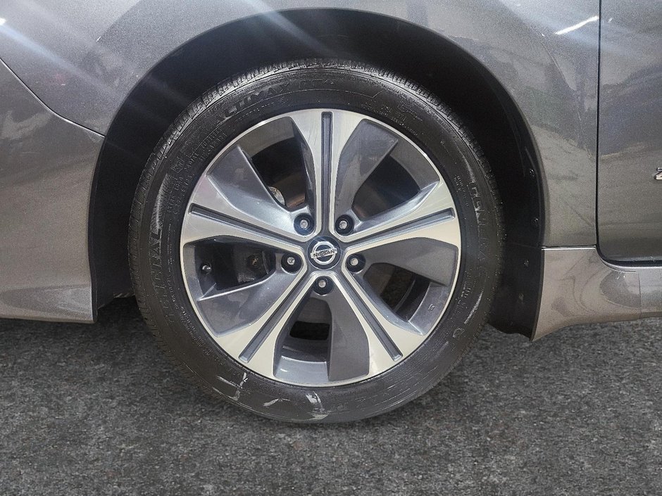 Nissan LEAF SL 2019-6