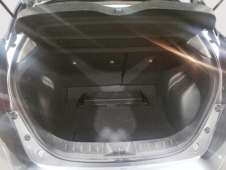 Nissan LEAF SL 2019-5