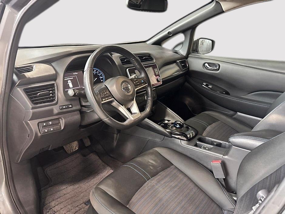 Nissan Leaf SV 40KW/H 2020-6