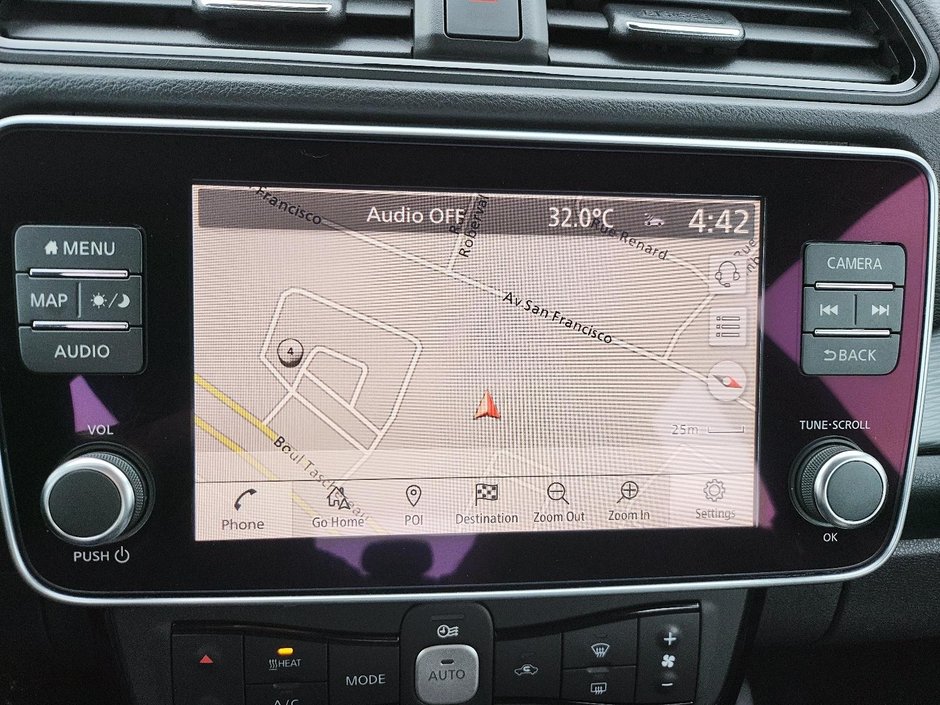 2022 Nissan LEAF SL PLUS-16