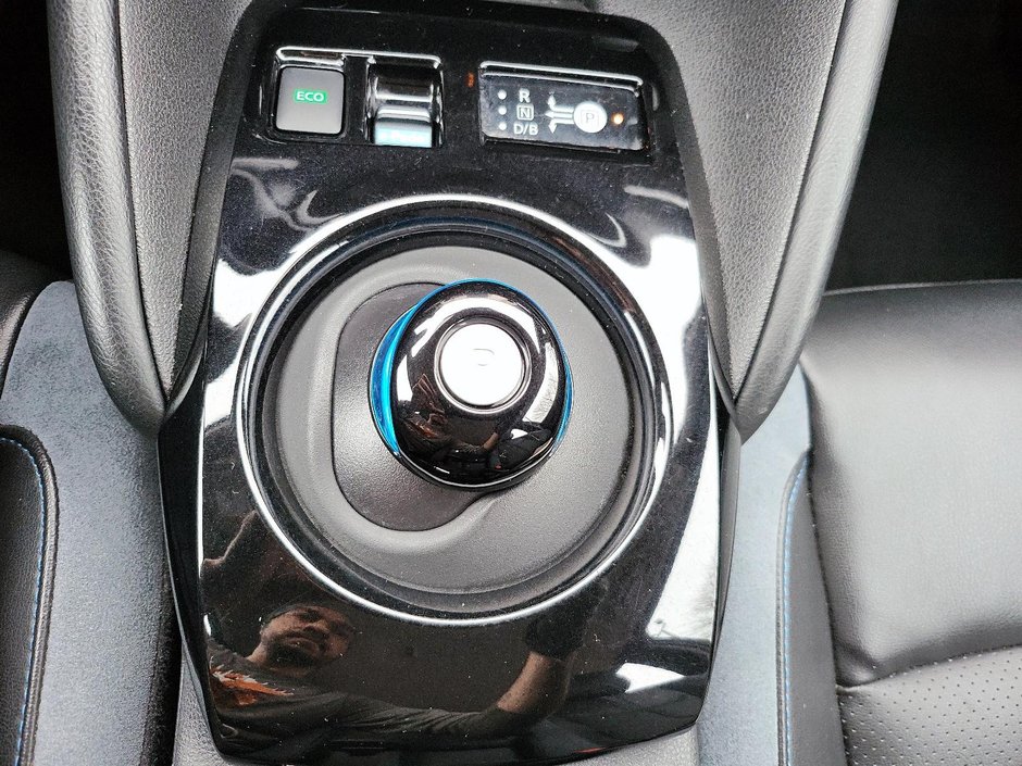 2022 Nissan LEAF SL PLUS-14