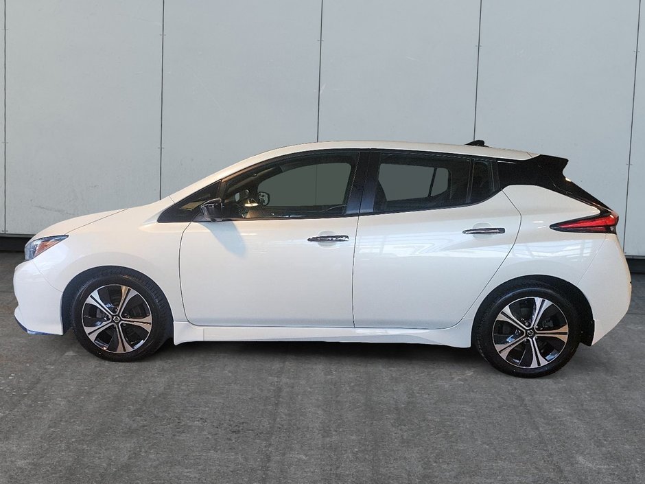 Nissan LEAF SV 2022-4