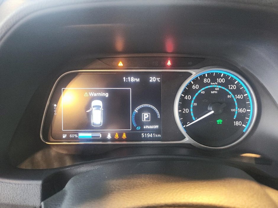 Nissan LEAF SV 2022-13