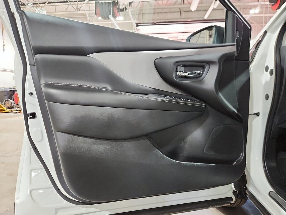 2023 Nissan Murano SV-10