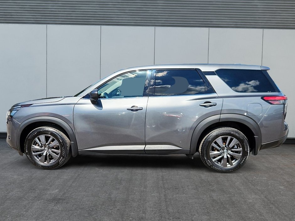 2022 Nissan Pathfinder S-6