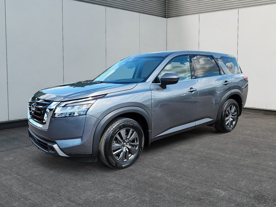 2022 Nissan Pathfinder S-0