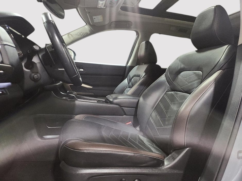 Nissan Pathfinder PLATINUM AWD 2022-8