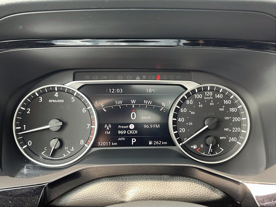 Nissan Pathfinder SL AWD 2023-13