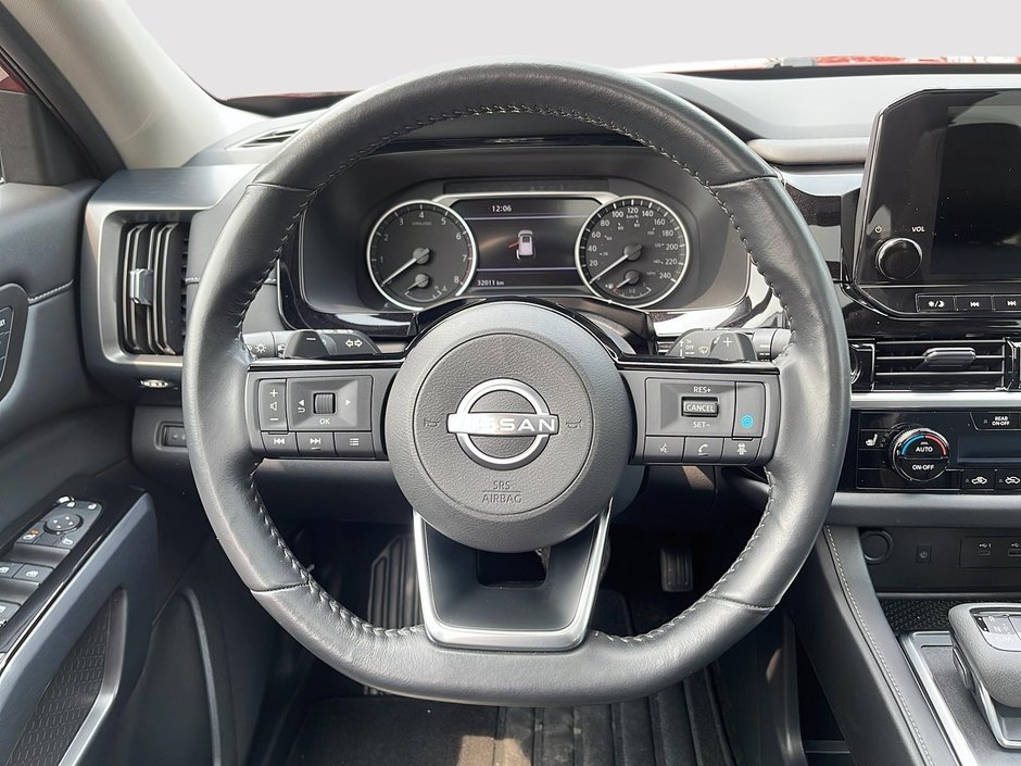 Nissan Pathfinder SL AWD 2023-11