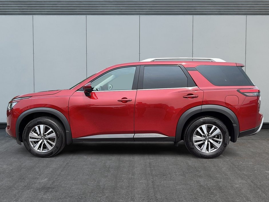 Nissan Pathfinder SL AWD 2023-4