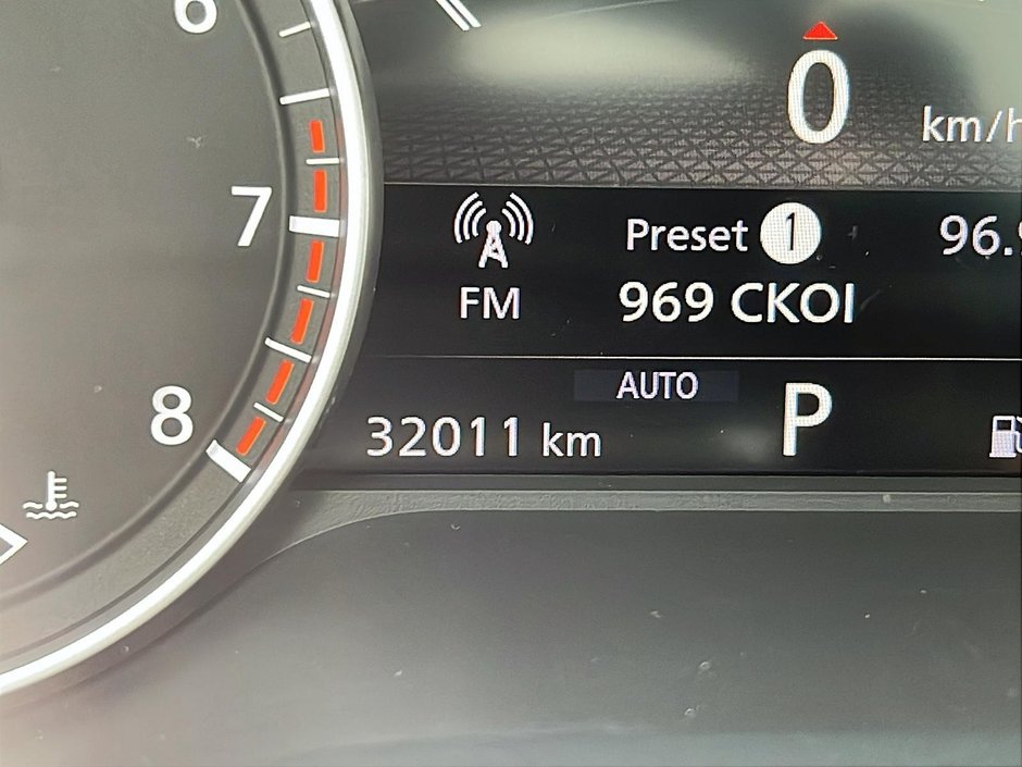 Nissan Pathfinder SL AWD 2023-12