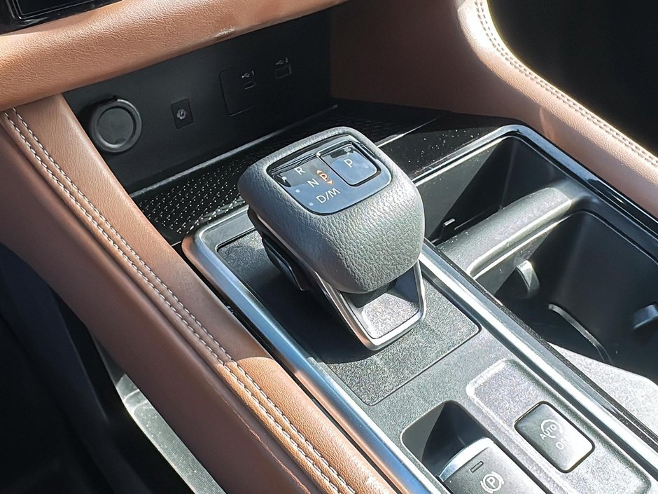Nissan Pathfinder PLATINUM AWD 2024-14