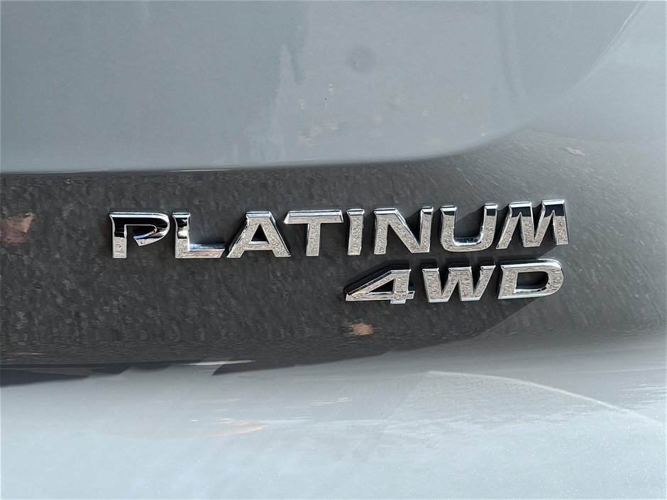 Nissan Pathfinder PLATINUM AWD 2024-15