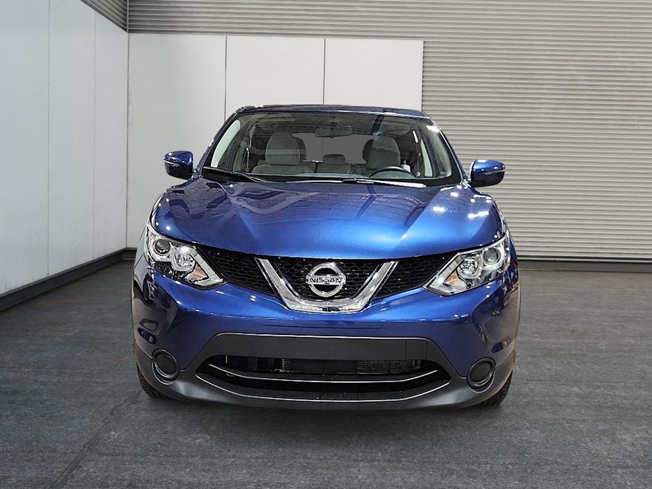 2018 Nissan Qashqai S-1