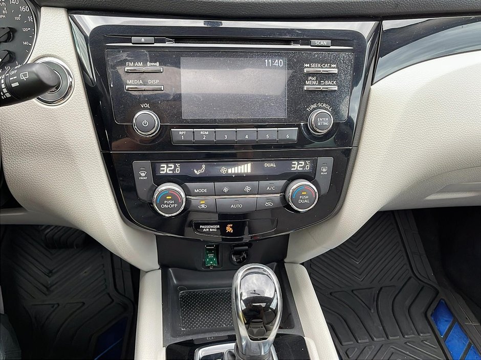 2018 Nissan Qashqai SV-18