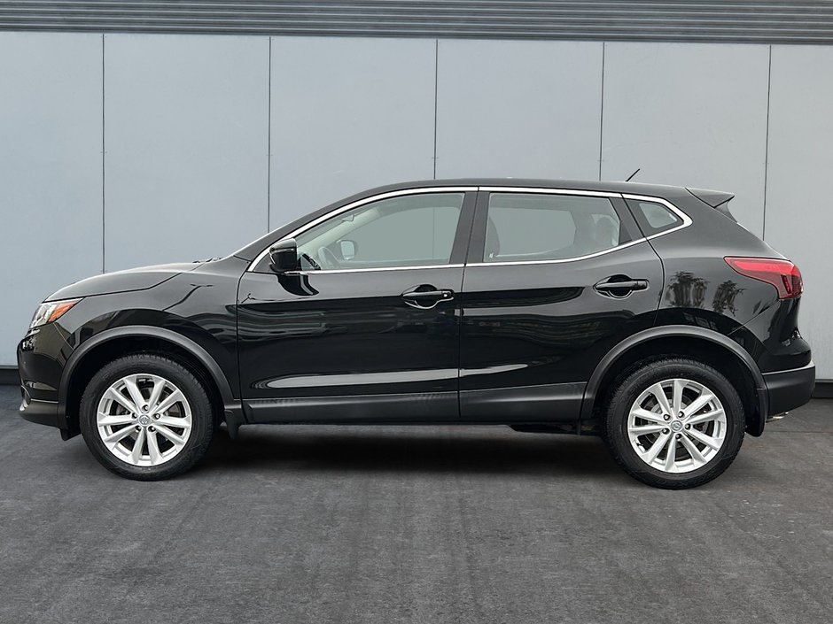 Nissan Qashqai S 2018-4
