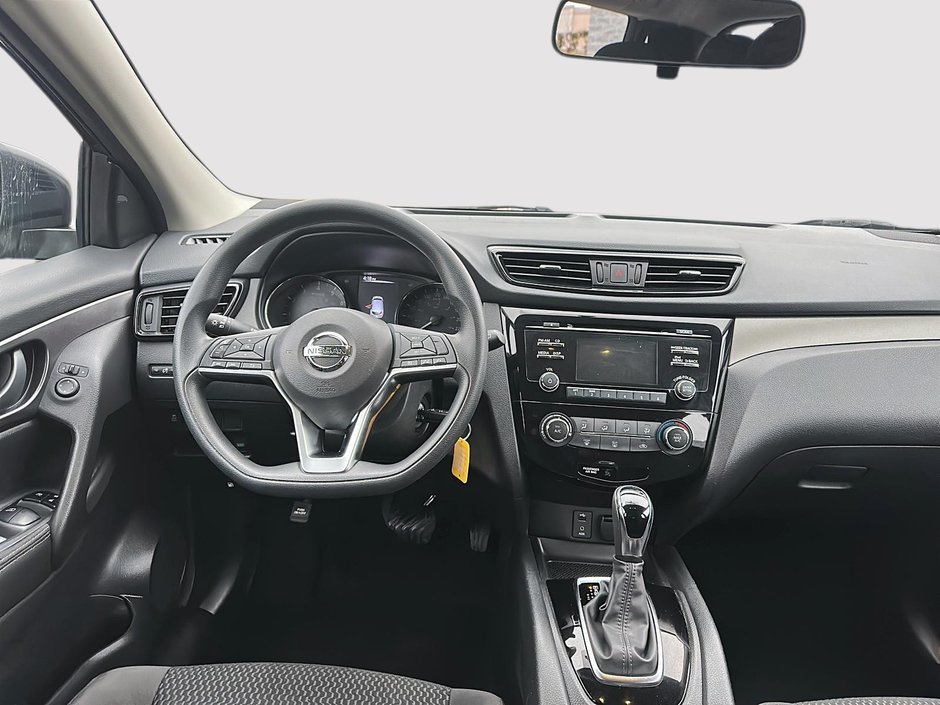 Nissan Qashqai S 2018-9