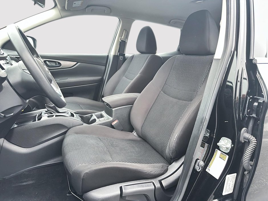 Nissan Qashqai S 2018-8