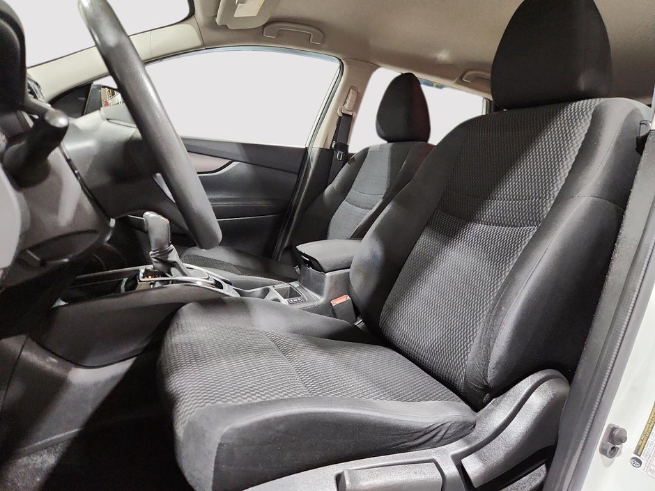 2019 Nissan Qashqai S-8