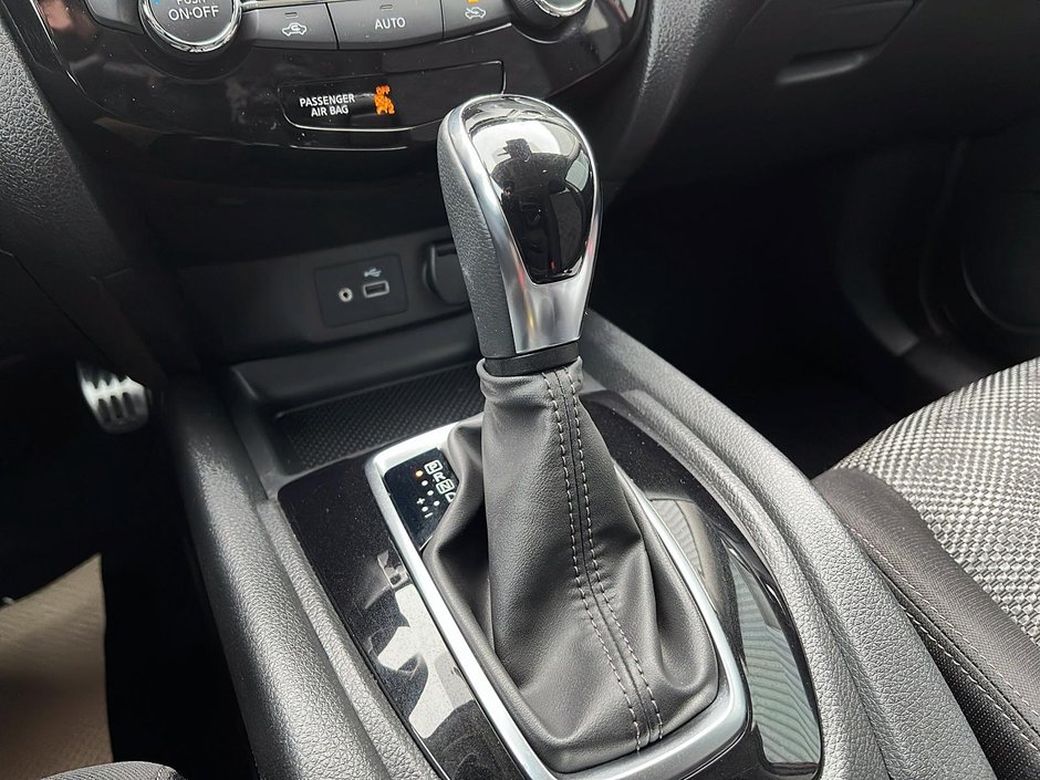 Nissan Qashqai SV 2019-14