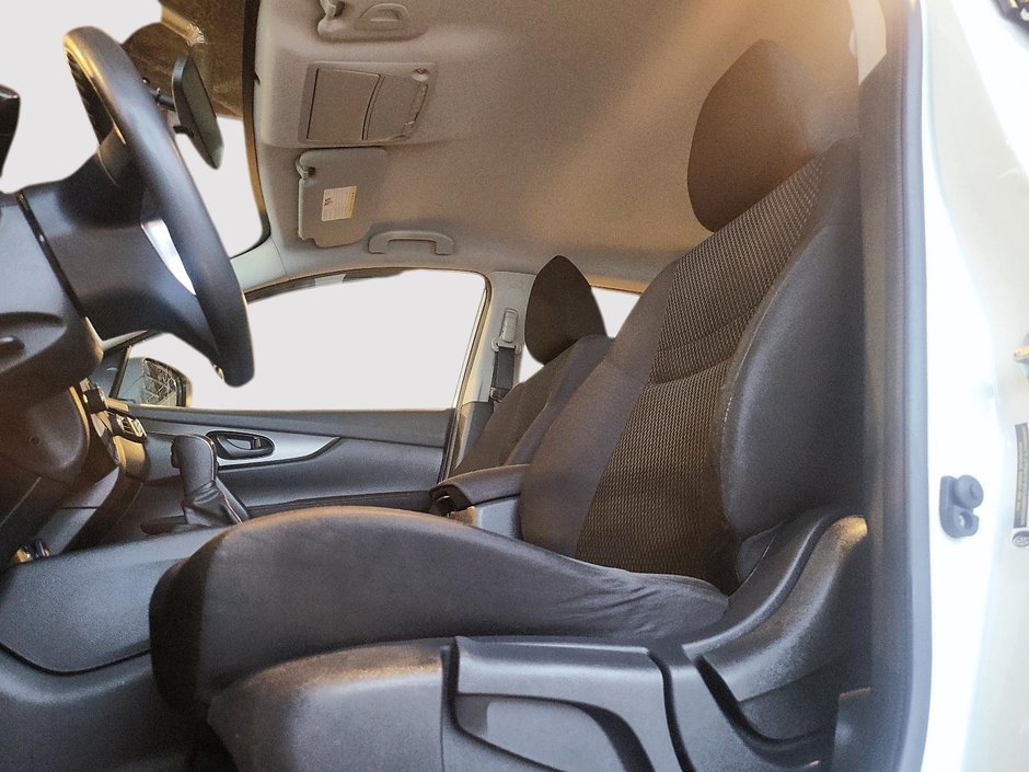 2019 Nissan Qashqai S-8