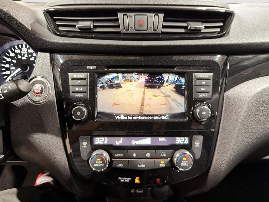 2020 Nissan Qashqai SV-16