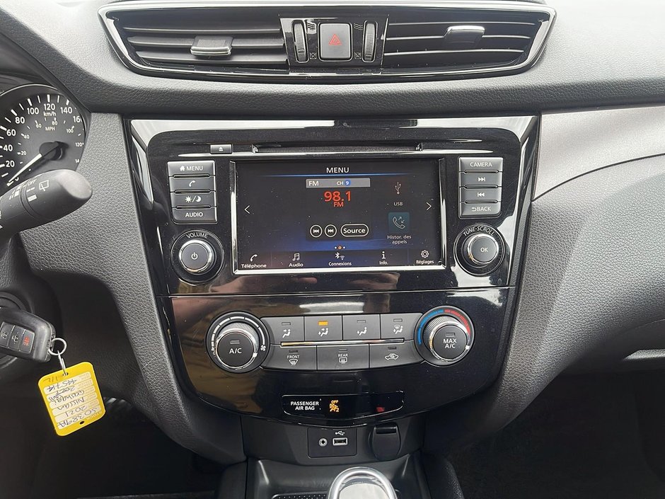 2021 Nissan Qashqai S-17