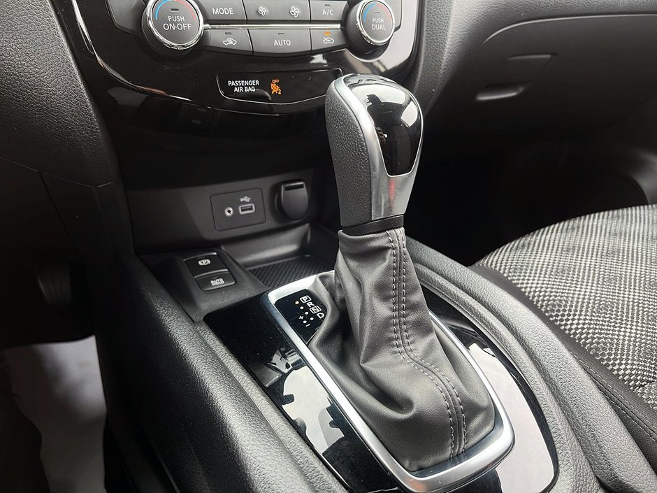 2022 Nissan Qashqai SV AWD-14