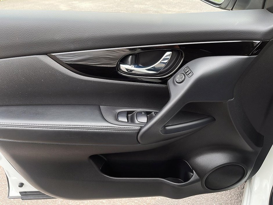 2022 Nissan Qashqai SV AWD-10