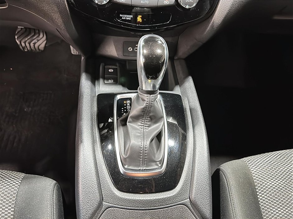 2022 Nissan Qashqai SV-14