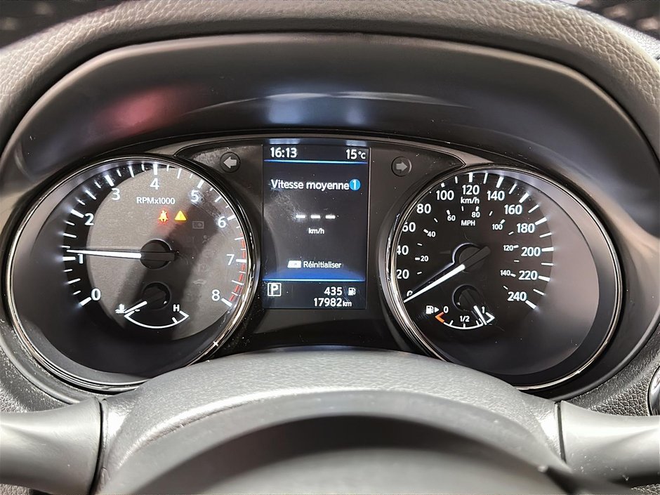 2022 Nissan Qashqai SV-13